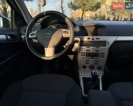 Білий Опель Астра, об'ємом двигуна 1.6 л та пробігом 220 тис. км за 6600 $, фото 28 на Automoto.ua