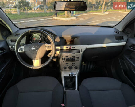 Білий Опель Астра, об'ємом двигуна 1.6 л та пробігом 220 тис. км за 6600 $, фото 27 на Automoto.ua