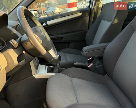 Білий Опель Астра, об'ємом двигуна 1.6 л та пробігом 220 тис. км за 6600 $, фото 16 на Automoto.ua