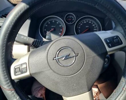 Белый Опель Астра, объемом двигателя 1.4 л и пробегом 210 тыс. км за 7000 $, фото 11 на Automoto.ua