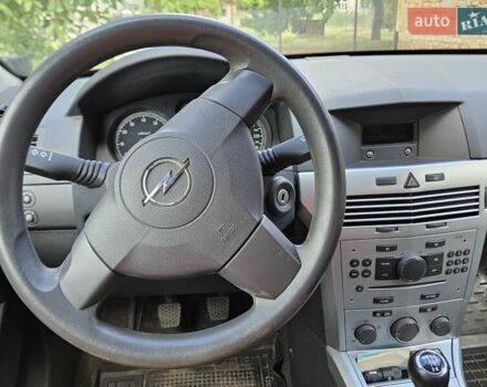 Белый Опель Астра, объемом двигателя 1.4 л и пробегом 212 тыс. км за 4700 $, фото 5 на Automoto.ua