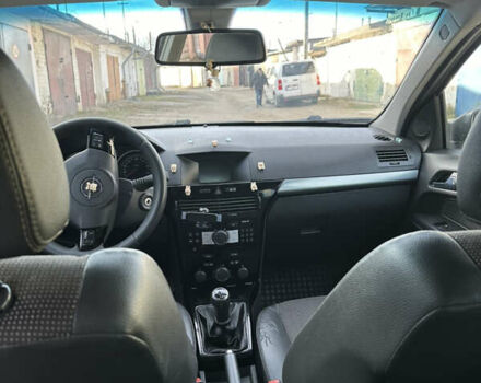 Белый Опель Астра, объемом двигателя 1.69 л и пробегом 289 тыс. км за 5200 $, фото 11 на Automoto.ua