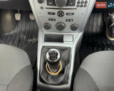 Белый Опель Астра, объемом двигателя 1.7 л и пробегом 306 тыс. км за 4999 $, фото 17 на Automoto.ua