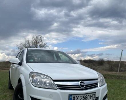 Белый Опель Астра, объемом двигателя 1.7 л и пробегом 318 тыс. км за 5600 $, фото 1 на Automoto.ua