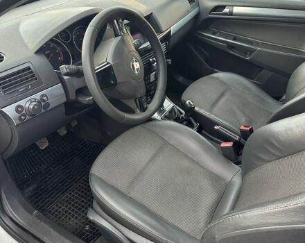 Белый Опель Астра, объемом двигателя 1.7 л и пробегом 295 тыс. км за 4500 $, фото 7 на Automoto.ua