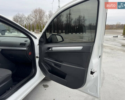 Білий Опель Астра, об'ємом двигуна 1.7 л та пробігом 306 тис. км за 4950 $, фото 9 на Automoto.ua
