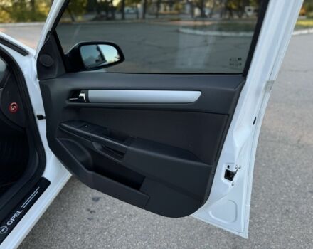 Білий Опель Астра, об'ємом двигуна 1.8 л та пробігом 200 тис. км за 3499 $, фото 8 на Automoto.ua