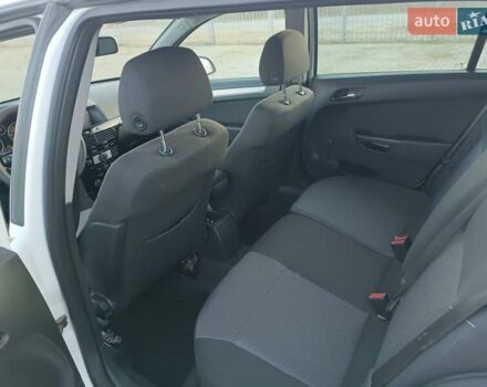 Белый Опель Астра, объемом двигателя 1.7 л и пробегом 245 тыс. км за 5600 $, фото 18 на Automoto.ua