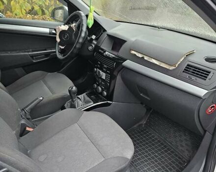 Белый Опель Астра, объемом двигателя 1.69 л и пробегом 170 тыс. км за 2000 $, фото 13 на Automoto.ua