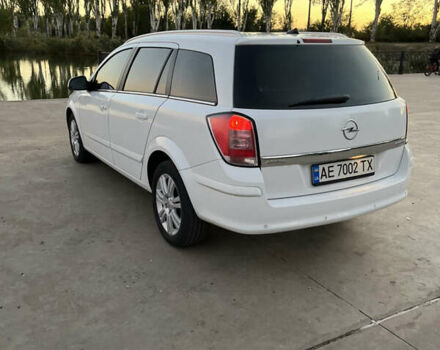 Белый Опель Астра, объемом двигателя 1.69 л и пробегом 271 тыс. км за 5700 $, фото 2 на Automoto.ua