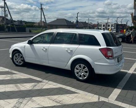 Опель Астра 2010 у Луцьку на Automoto.ua Білий Опель Астра, об'ємом двигуна 1.9 л та пробігом 240 тис. км за 6700 $, фото 3 на Automoto.ua