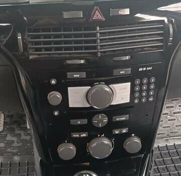 Опель Астра 2010 у Первомайськ на Automoto.ua Білий Опель Астра, об'ємом двигуна 1.7 л та пробігом 271 тис. км за 5500 $, фото 18 на Automoto.ua