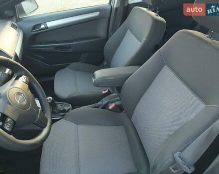 Белый Опель Астра, объемом двигателя 1.7 л и пробегом 245 тыс. км за 5600 $, фото 14 на Automoto.ua