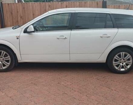 Опель Астра 2010 у Первомайськ на Automoto.ua Білий Опель Астра, об'ємом двигуна 1.7 л та пробігом 271 тис. км за 5500 $, фото 7 на Automoto.ua