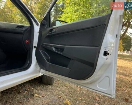 Опель Астра 2010 в Нежине на Automoto.ua Белый Опель Астра, объемом двигателя 1.6 л и пробегом 209 тыс. км за 6100 $, фото 22 на Automoto.ua