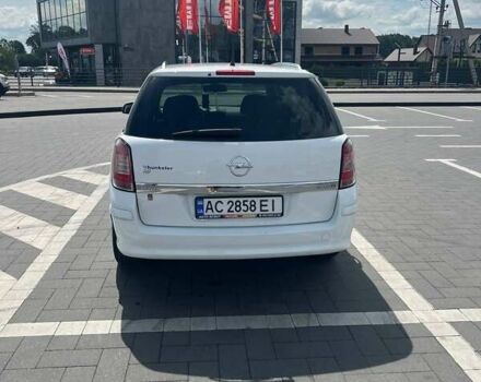 Опель Астра 2010 у Луцьку на Automoto.ua Білий Опель Астра, об'ємом двигуна 1.9 л та пробігом 240 тис. км за 6700 $, фото 4 на Automoto.ua