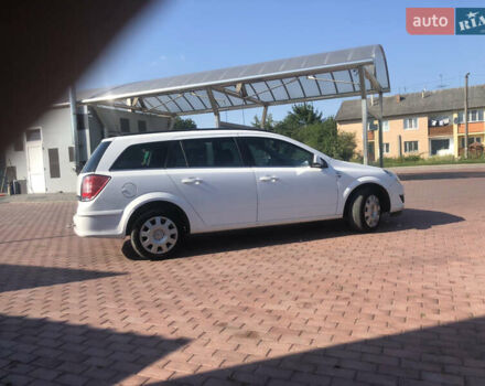 Опель Астра 2010 у Рокитне на Automoto.ua Білий Опель Астра, об'ємом двигуна 1.7 л та пробігом 310 тис. км за 6197 $, фото 8 на Automoto.ua