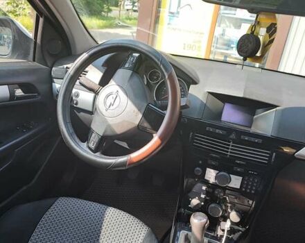 Белый Опель Астра, объемом двигателя 1.69 л и пробегом 320 тыс. км за 5800 $, фото 14 на Automoto.ua