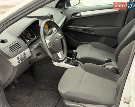 Білий Опель Астра, об'ємом двигуна 1.6 л та пробігом 198 тис. км за 5350 $, фото 25 на Automoto.ua