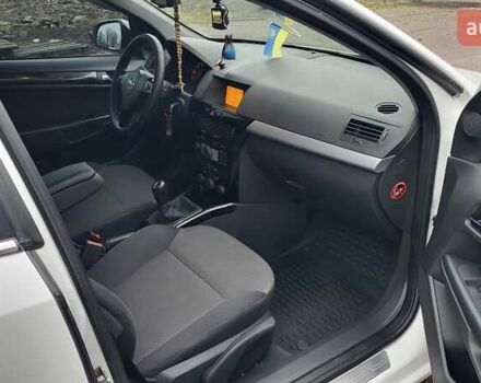 Білий Опель Астра, об'ємом двигуна 1.69 л та пробігом 280 тис. км за 5300 $, фото 43 на Automoto.ua