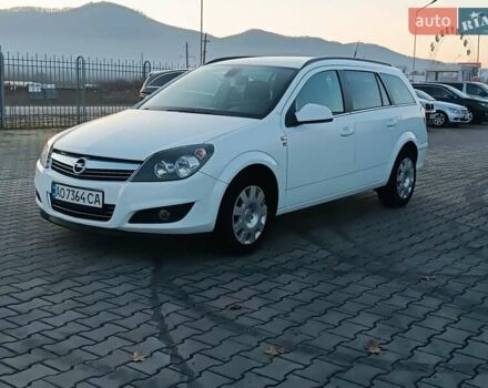 Белый Опель Астра, объемом двигателя 1.7 л и пробегом 245 тыс. км за 5600 $, фото 6 на Automoto.ua