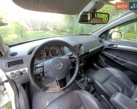 Білий Опель Астра, об'ємом двигуна 1.7 л та пробігом 275 тис. км за 5500 $, фото 27 на Automoto.ua