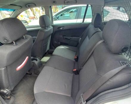 Опель Астра 2010 в Мукачеве на Automoto.ua Белый Опель Астра, объемом двигателя 1.7 л и пробегом 314 тыс. км за 4500 $, фото 3 на Automoto.ua