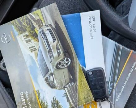 Белый Опель Астра, объемом двигателя 1.7 л и пробегом 275 тыс. км за 5500 $, фото 18 на Automoto.ua