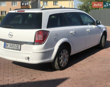 Опель Астра 2010 у Рокитне на Automoto.ua Білий Опель Астра, об'ємом двигуна 1.7 л та пробігом 310 тис. км за 6197 $, фото 11 на Automoto.ua