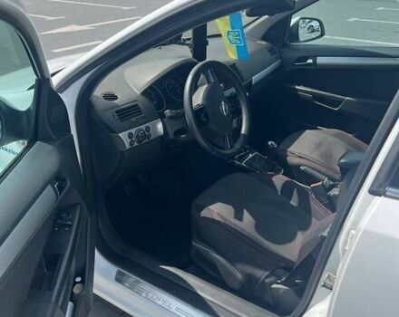 Опель Астра 2010 у Луцьку на Automoto.ua Білий Опель Астра, об'ємом двигуна 1.9 л та пробігом 240 тис. км за 6700 $, фото 10 на Automoto.ua