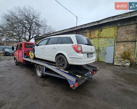 Белый Опель Астра, объемом двигателя 1.69 л и пробегом 170 тыс. км за 2000 $, фото 8 на Automoto.ua