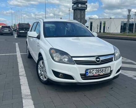 Опель Астра 2010 у Луцьку на Automoto.ua Білий Опель Астра, об'ємом двигуна 1.9 л та пробігом 240 тис. км за 6700 $, фото 1 на Automoto.ua