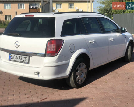 Опель Астра 2010 у Рокитне на Automoto.ua Білий Опель Астра, об'ємом двигуна 1.7 л та пробігом 310 тис. км за 6197 $, фото 10 на Automoto.ua