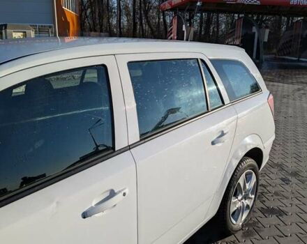 Белый Опель Астра, объемом двигателя 1.7 л и пробегом 275 тыс. км за 5500 $, фото 16 на Automoto.ua