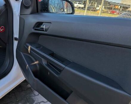 Белый Опель Астра, объемом двигателя 1.7 л и пробегом 275 тыс. км за 5500 $, фото 15 на Automoto.ua