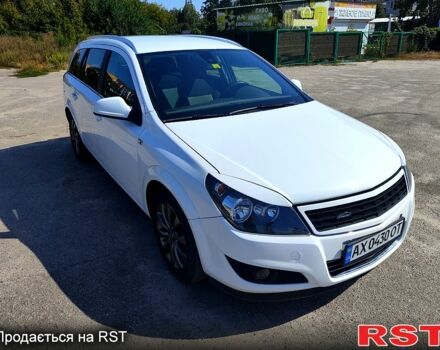 Опель Астра 2010 в Харькове на Automoto.ua Белый Опель Астра, объемом двигателя 1.6 л и пробегом 223 тыс. км за 6000 $, фото 1 на Automoto.ua