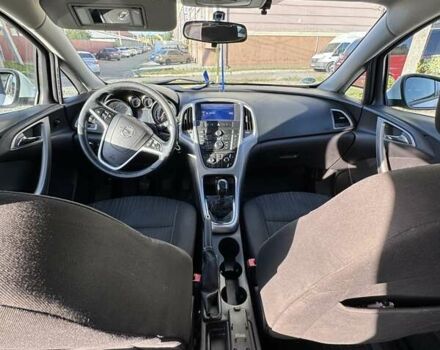 Опель Астра 2011 в Вышгороде на Automoto.ua Белый Опель Астра, объемом двигателя 1.69 л и пробегом 388 тыс. км за 6500 $, фото 8 на Automoto.ua