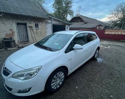 Белый Опель Астра, объемом двигателя 1.7 л и пробегом 280 тыс. км за 6700 $, фото 2 на Automoto.ua