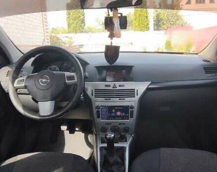 Опель Астра 2011 в Тульчине на Automoto.ua Белый Опель Астра, объемом двигателя 1.69 л и пробегом 281 тыс. км за 5800 $, фото 14 на Automoto.ua