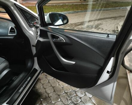 Білий Опель Астра, об'ємом двигуна 1.7 л та пробігом 274 тис. км за 5950 $, фото 5 на Automoto.ua