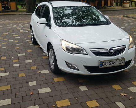 Белый Опель Астра, объемом двигателя 1.25 л и пробегом 270 тыс. км за 6500 $, фото 1 на Automoto.ua