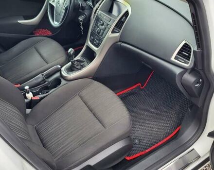 Білий Опель Астра, об'ємом двигуна 1.7 л та пробігом 281 тис. км за 7000 $, фото 6 на Automoto.ua