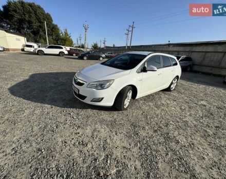 Опель Астра 2011 в Вышгороде на Automoto.ua Белый Опель Астра, объемом двигателя 1.69 л и пробегом 388 тыс. км за 6500 $, фото 1 на Automoto.ua