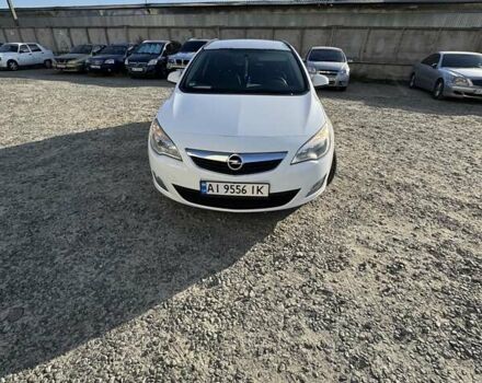 Опель Астра 2011 в Вышгороде на Automoto.ua Белый Опель Астра, объемом двигателя 1.69 л и пробегом 388 тыс. км за 6500 $, фото 5 на Automoto.ua