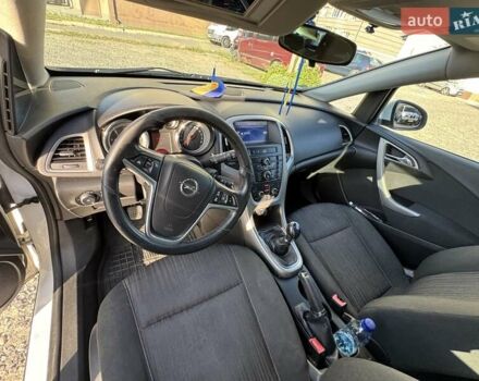 Опель Астра 2011 в Вышгороде на Automoto.ua Белый Опель Астра, объемом двигателя 1.69 л и пробегом 388 тыс. км за 6500 $, фото 9 на Automoto.ua