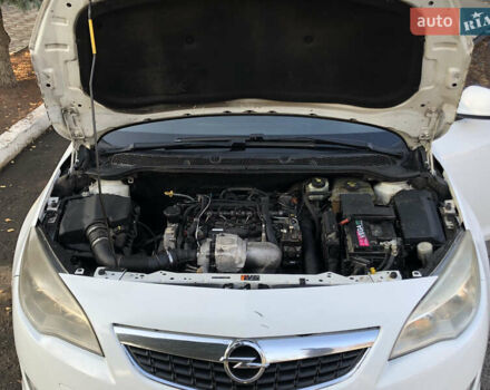 Белый Опель Астра, объемом двигателя 1.25 л и пробегом 321 тыс. км за 7499 $, фото 10 на Automoto.ua