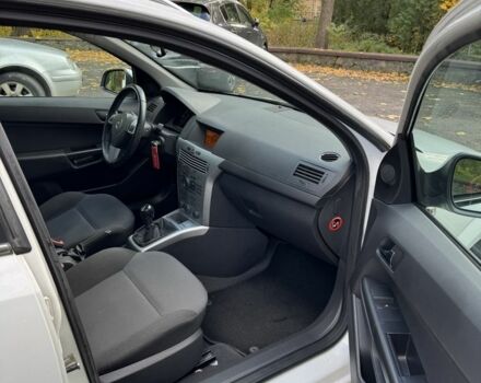 Білий Опель Астра, об'ємом двигуна 1.7 л та пробігом 214 тис. км за 5600 $, фото 16 на Automoto.ua