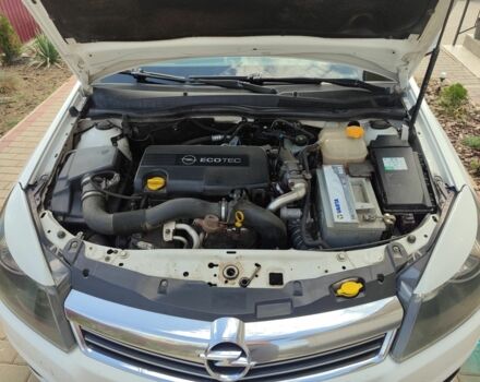 Белый Опель Астра, объемом двигателя 1.7 л и пробегом 280 тыс. км за 5800 $, фото 2 на Automoto.ua