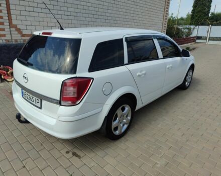 Белый Опель Астра, объемом двигателя 1.7 л и пробегом 280 тыс. км за 5800 $, фото 5 на Automoto.ua