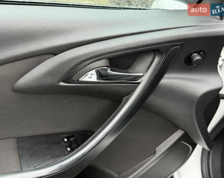 Белый Опель Астра, объемом двигателя 1.7 л и пробегом 300 тыс. км за 6999 $, фото 29 на Automoto.ua